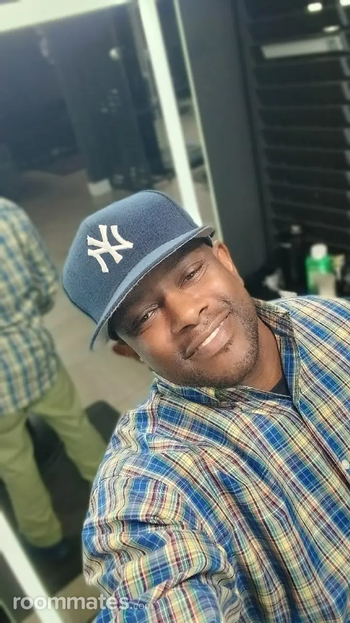 Profile photo 1 of 1