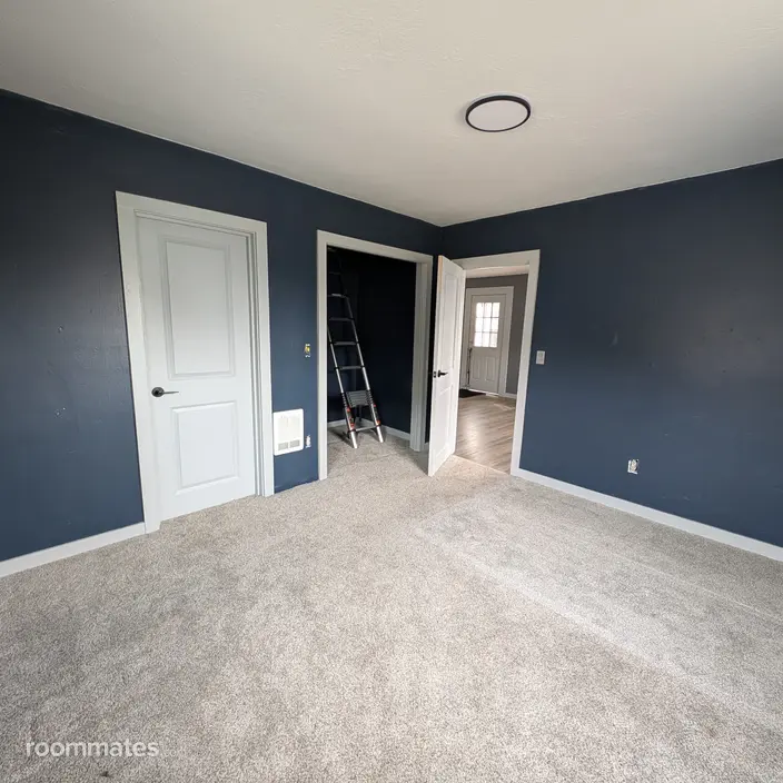 Room for rent in Turner, OR $800, house