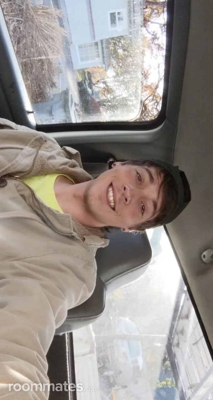 Profile photo 11 of 13