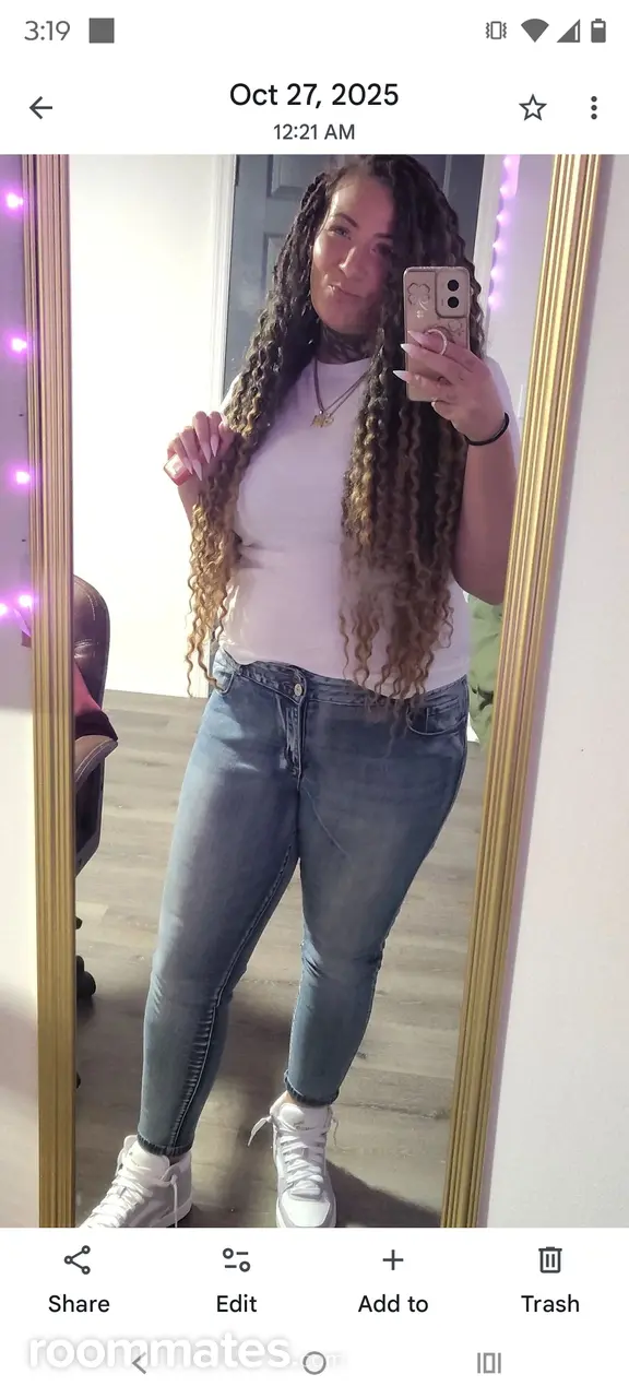 Profile photo 6 of 6