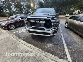 Roommate looking Jacksonville, FL, $700