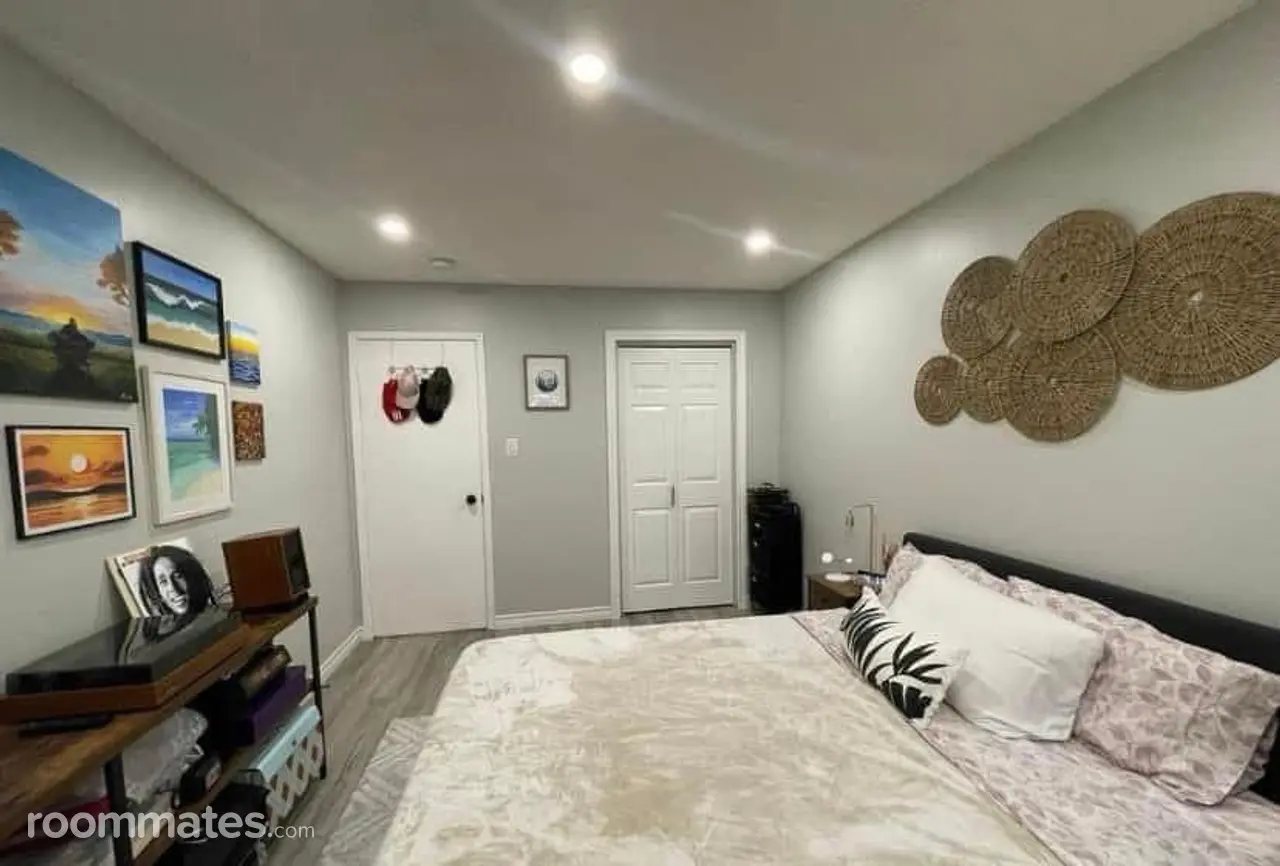 Profile photo 2 of 4