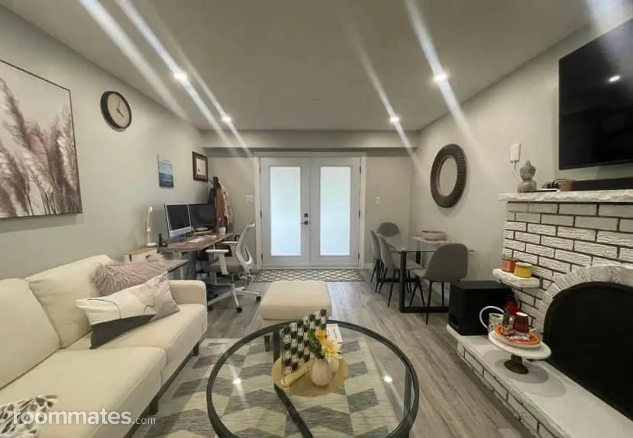 Profile photo 1 of 4