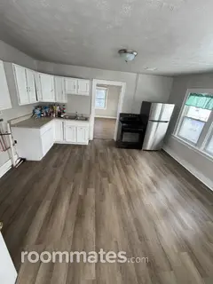 Room for rent in Hamilton, OH $1000, house