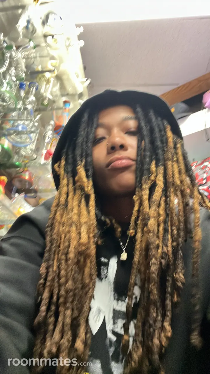 Profile photo 4 of 8