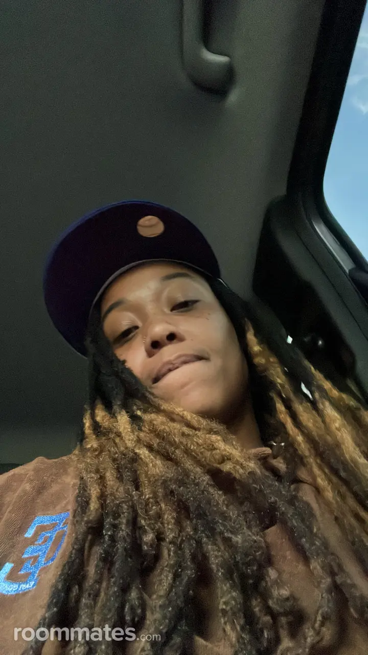 Profile photo 3 of 8