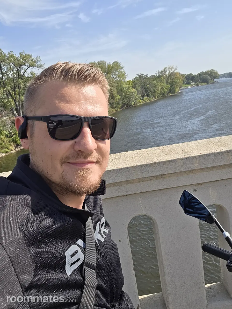 Profile photo 1 of 1