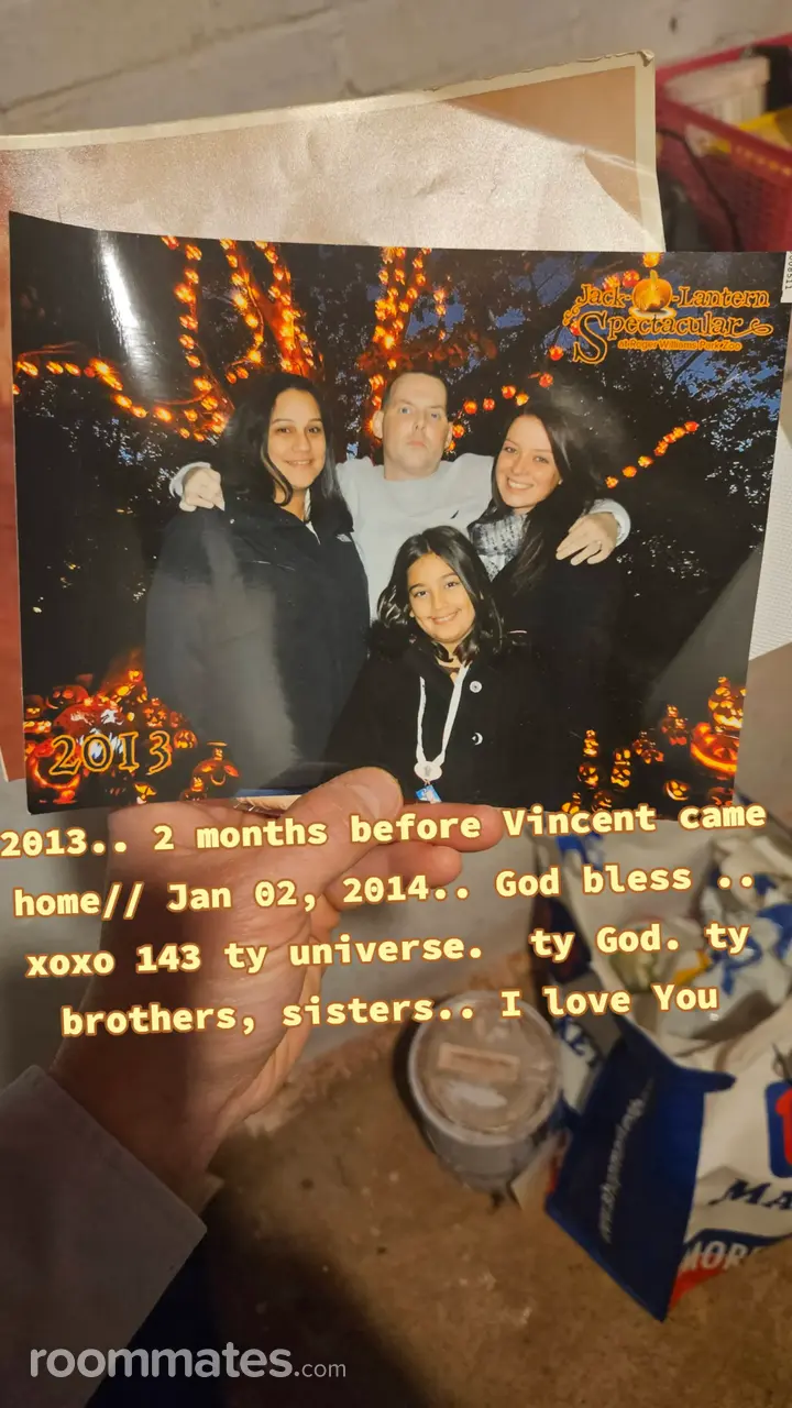 Profile photo 3 of 10