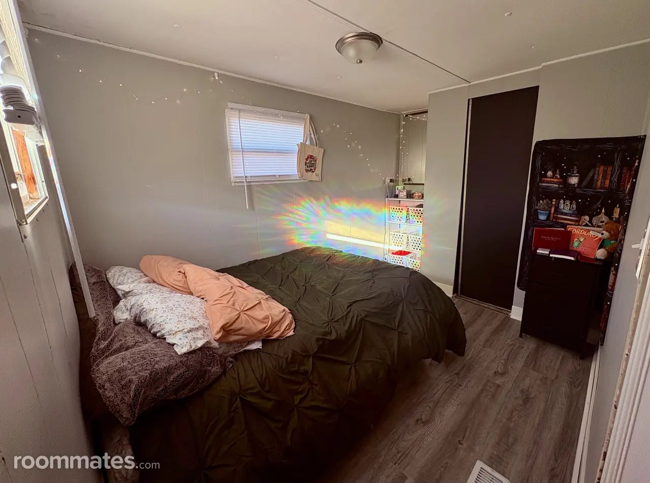 Profile photo 4 of 6