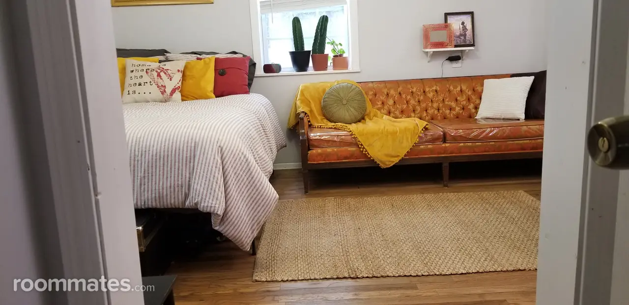 Profile photo 1 of 12