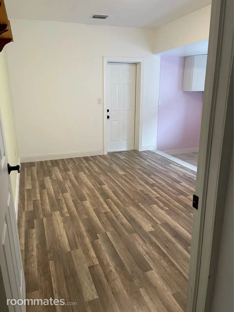 Profile photo 3 of 8