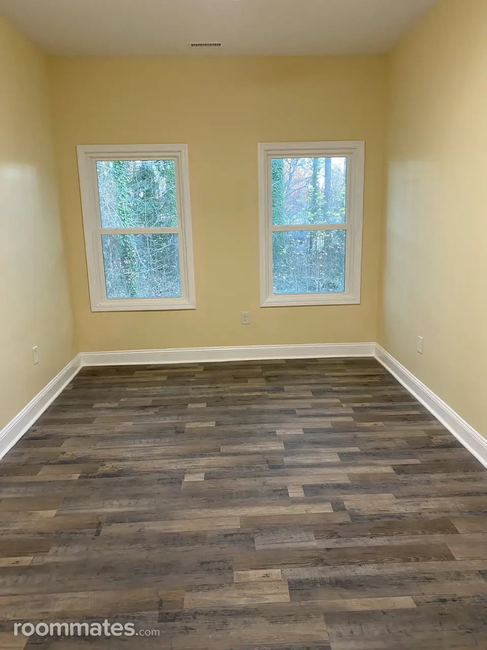 Profile photo 1 of 10