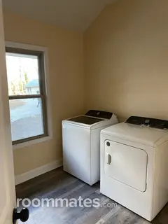 Room for rent in Pleasant Garden, NC $1000, house