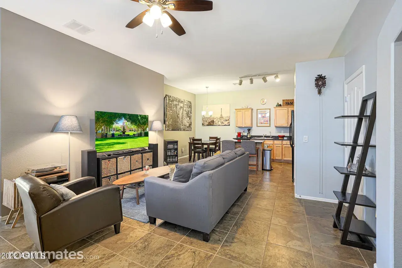 Profile photo 3 of 11