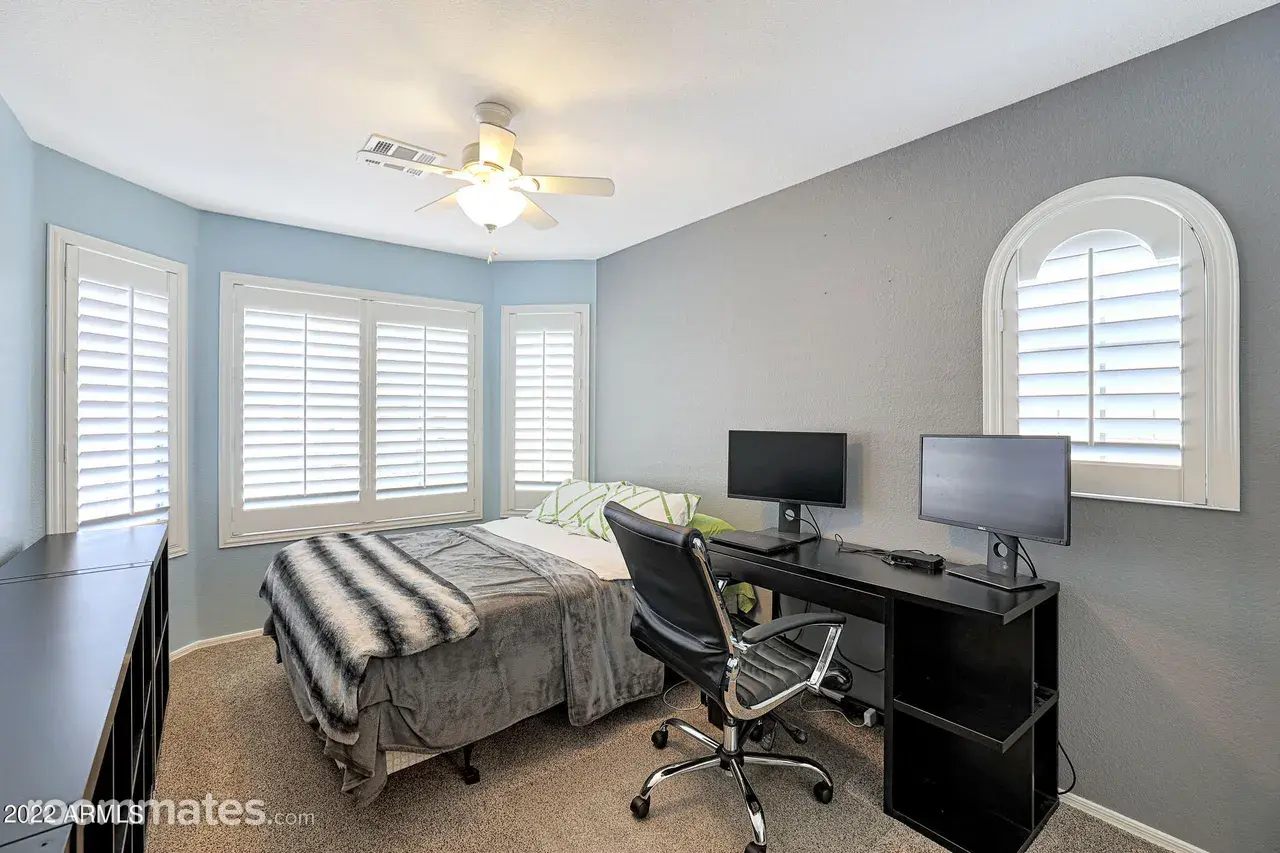 Profile photo 2 of 11