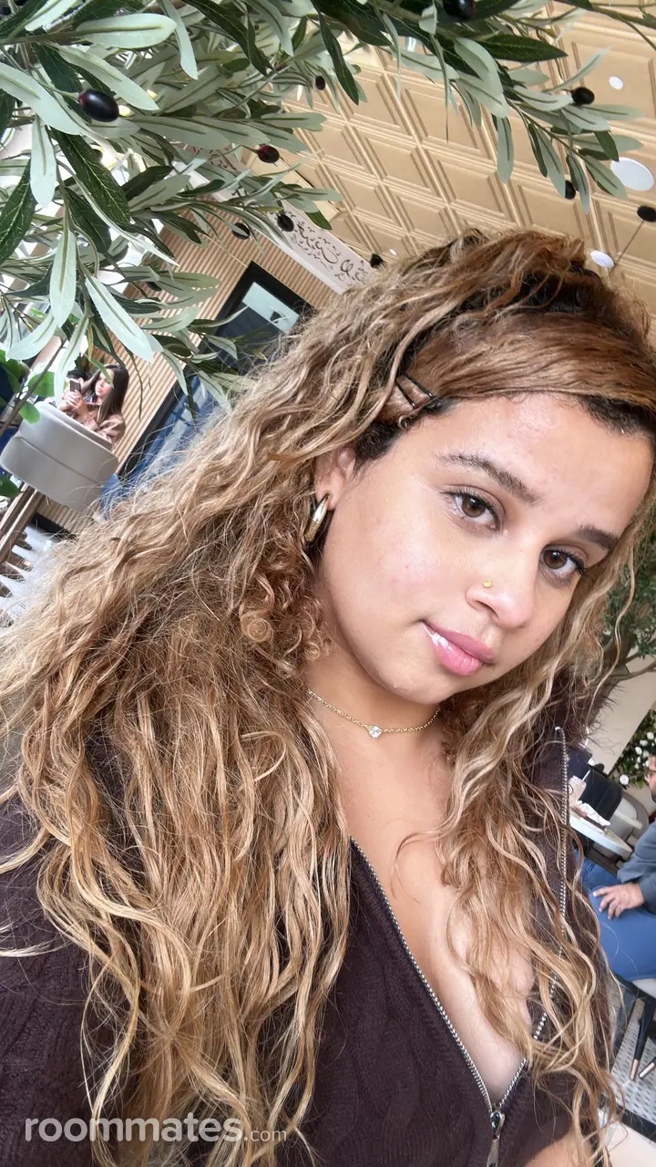 Profile photo 1 of 1