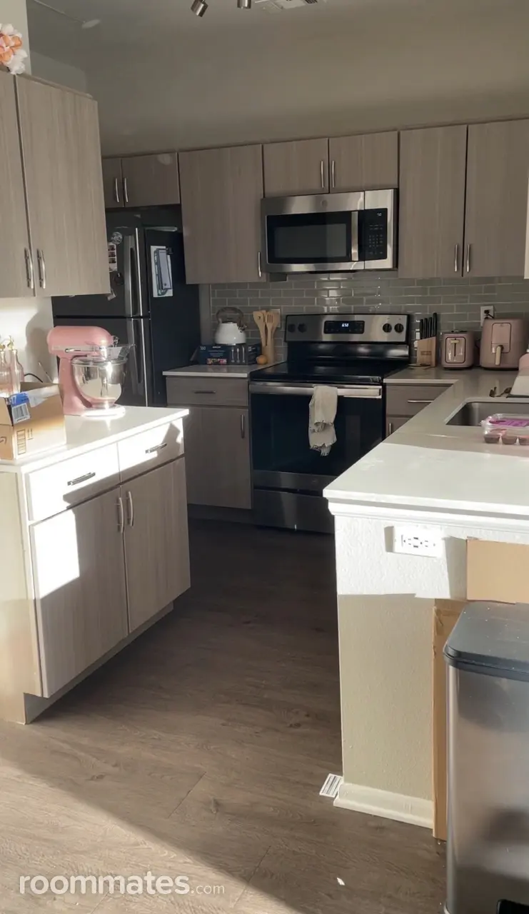 Profile photo 5 of 12