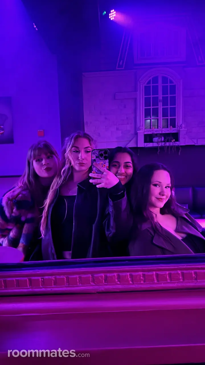 Profile photo 10 of 12