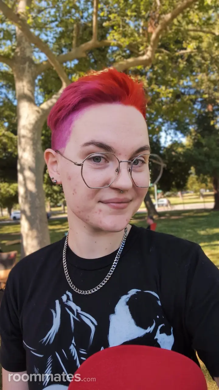 Profile photo 9 of 9