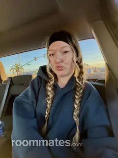 Roommate looking Bakersfield, CA, $2000