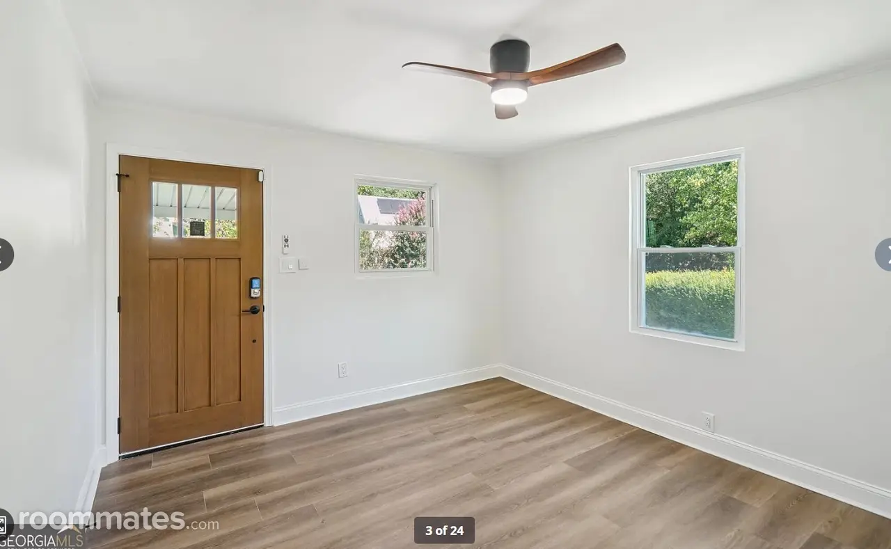 Profile photo 3 of 11