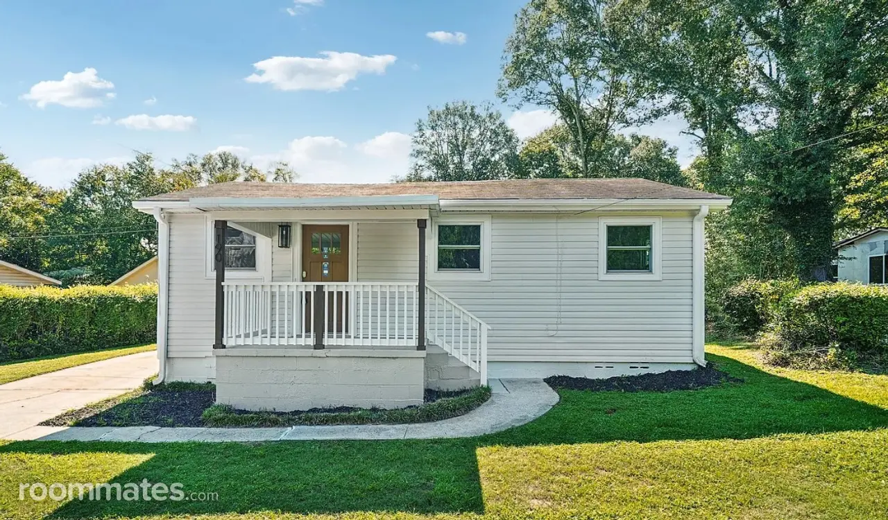 Profile photo 8 of 11