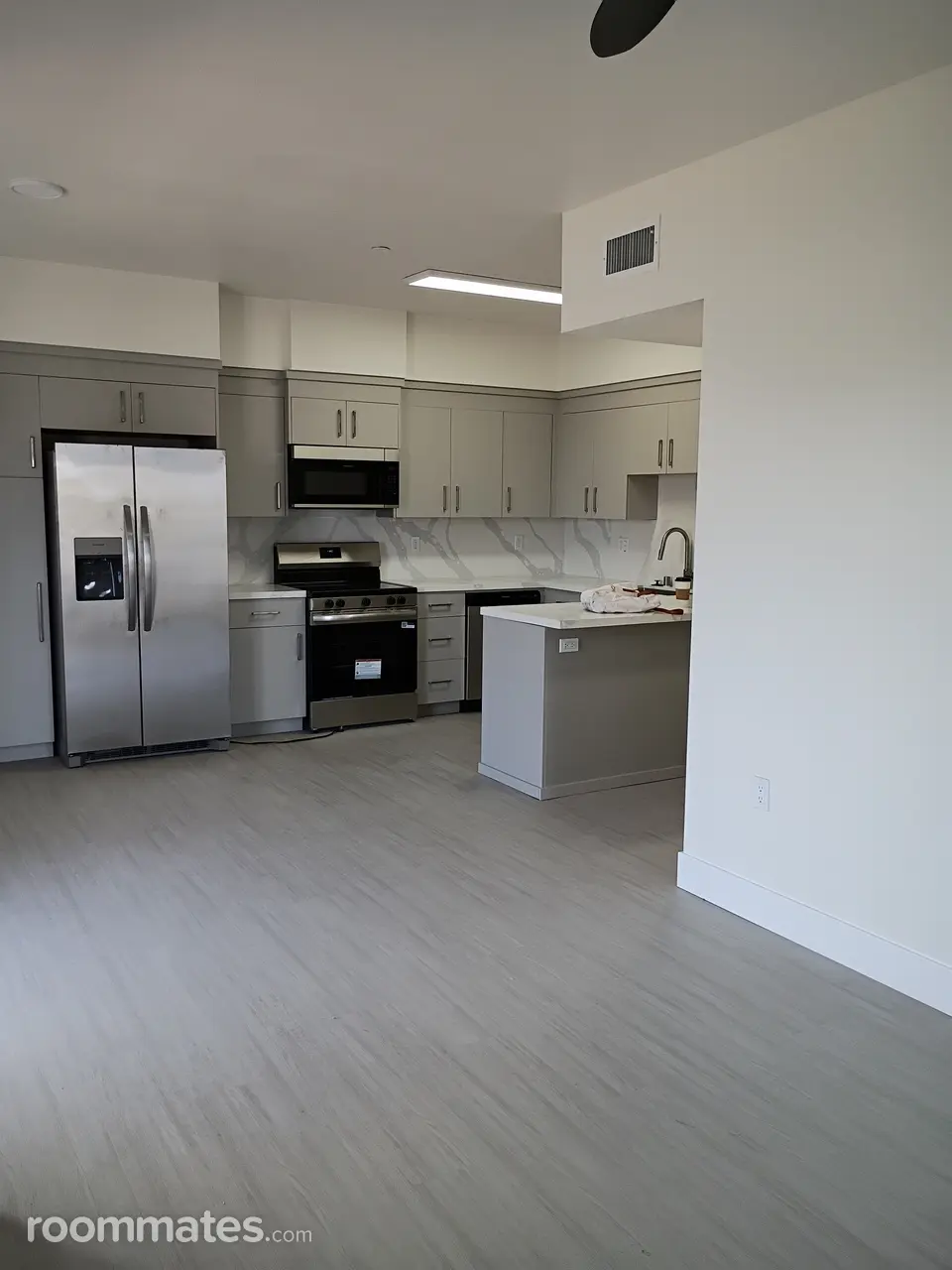 Profile photo 6 of 8