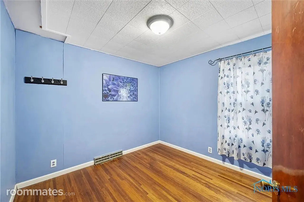 Profile photo 1 of 19