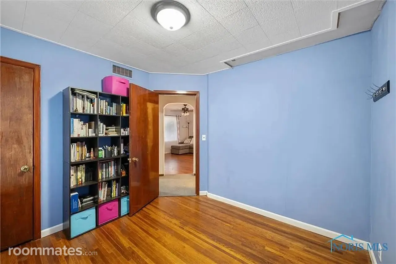 Profile photo 4 of 19