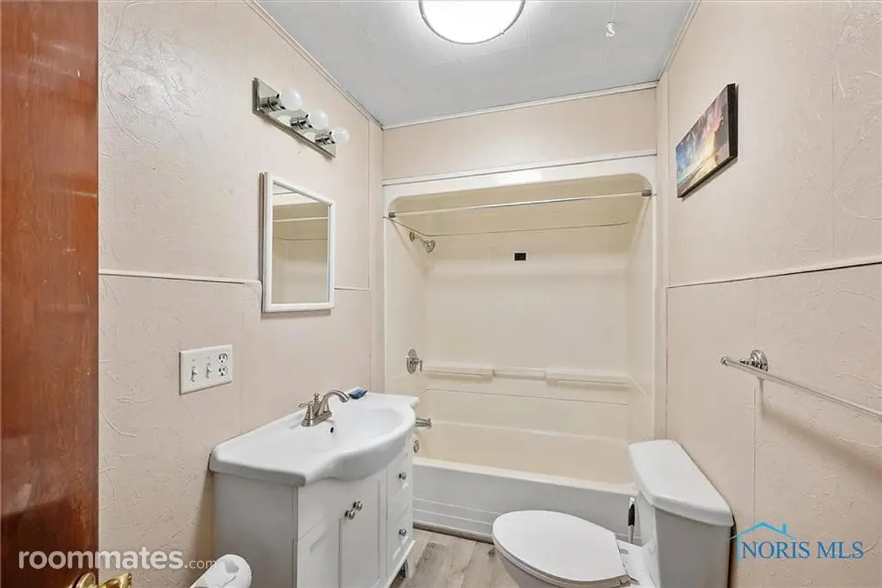 Profile photo 5 of 19