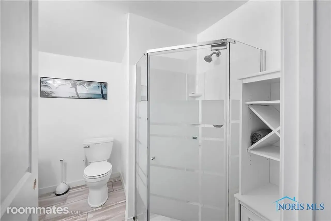 Profile photo 3 of 19