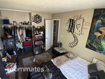 Room for rent in Rialto, CA $700, house