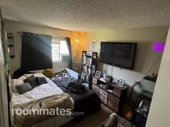 Room for rent in Rialto, CA $700, house
