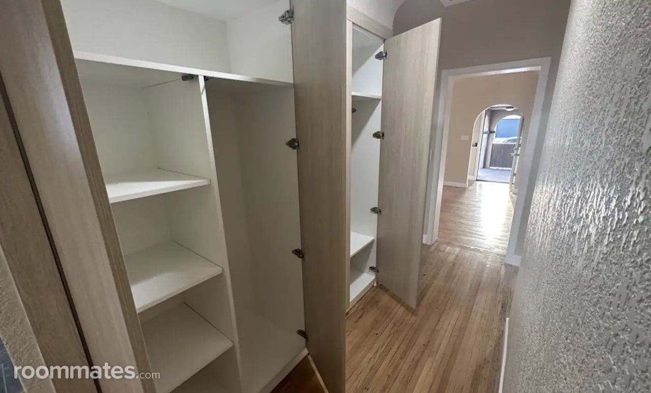 Profile photo 8 of 12