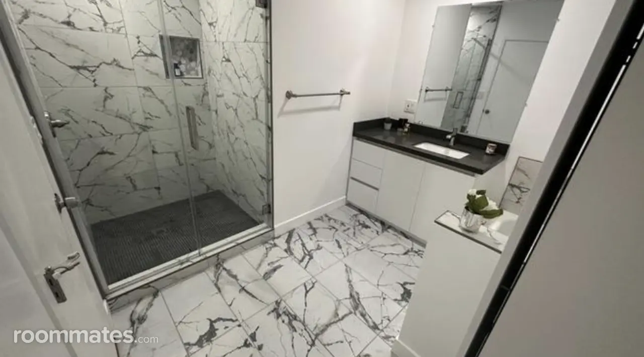 Profile photo 3 of 12