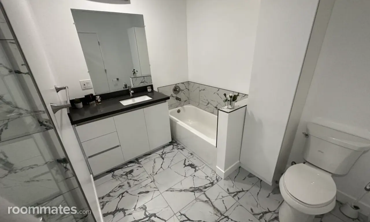 Profile photo 10 of 12