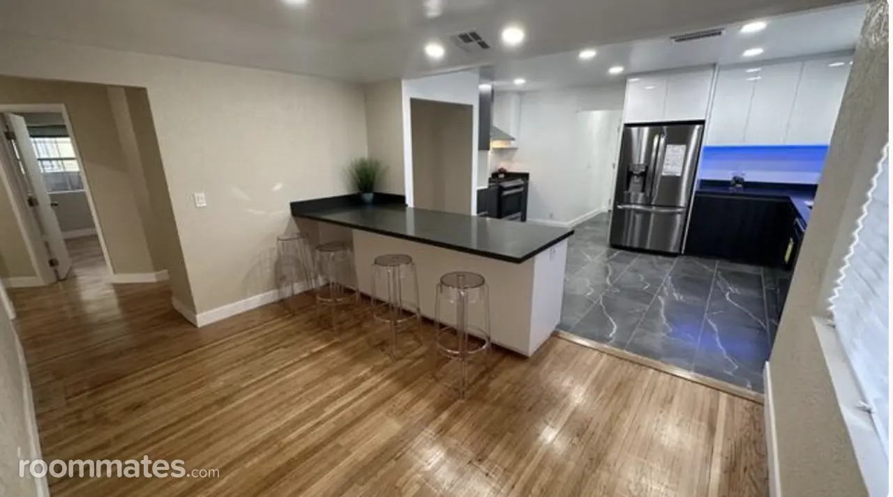 Profile photo 2 of 12