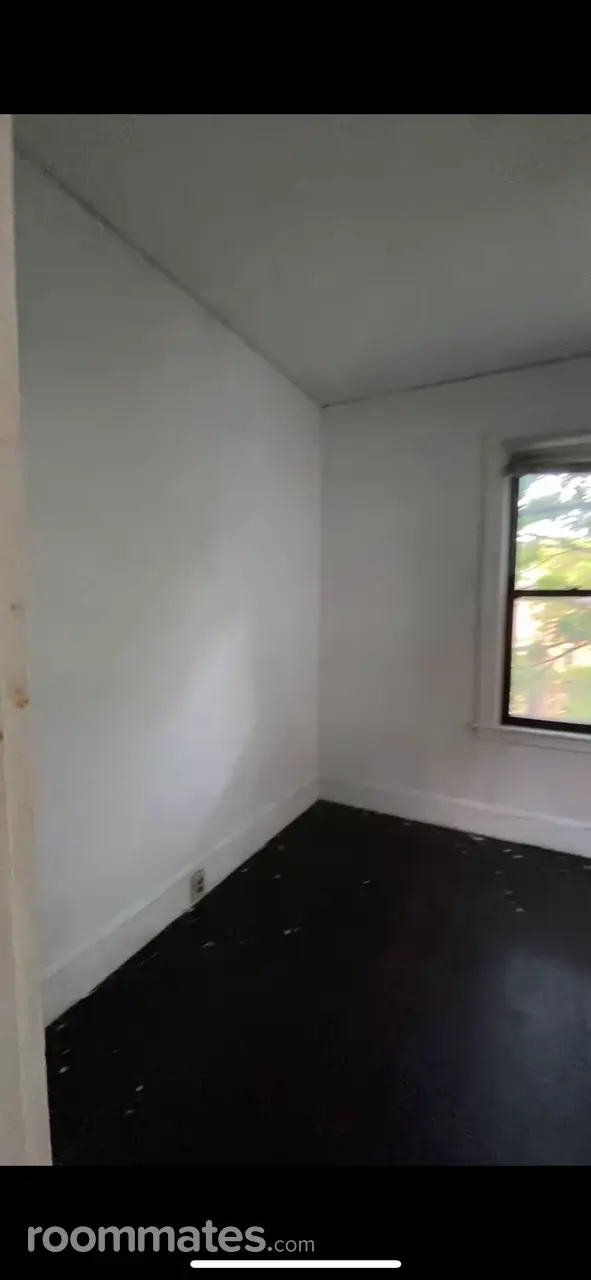 Profile photo 9 of 11