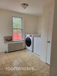 Room for rent in Wilmington, DE $800, house