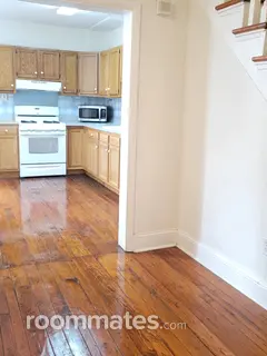 Room for rent in Wilmington, DE $800, house