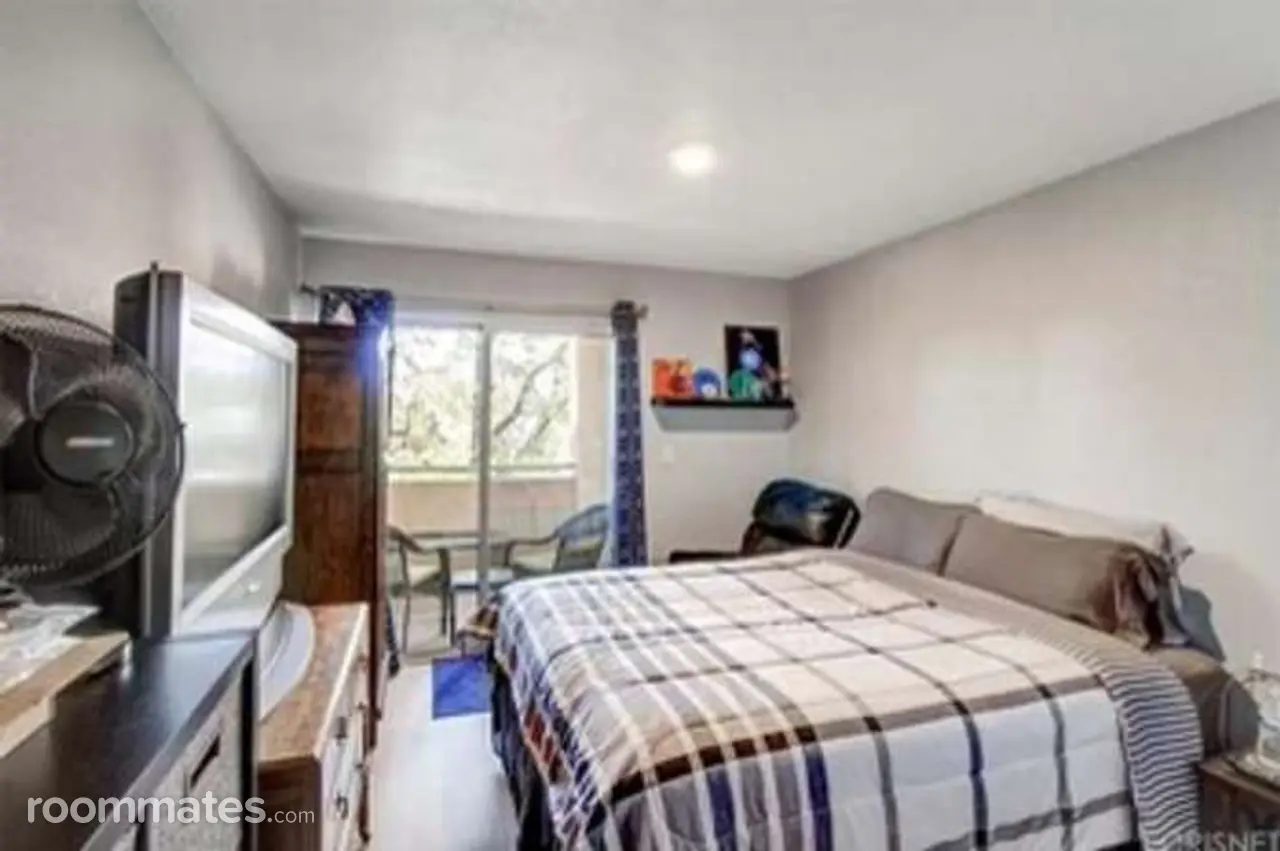 Profile photo 4 of 13