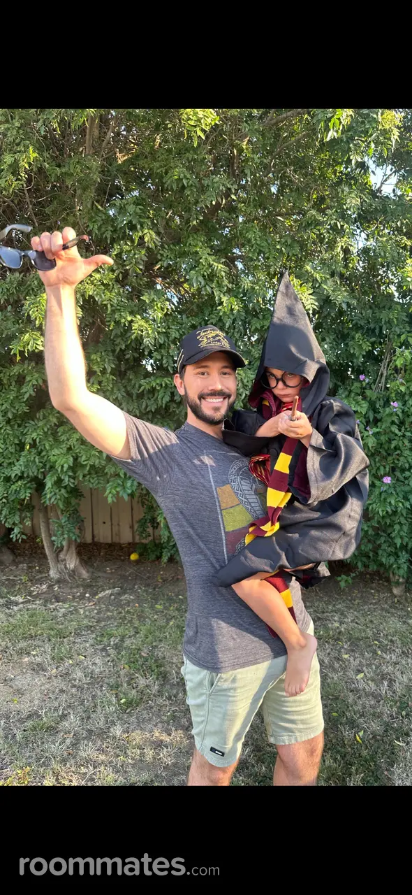 Profile photo 12 of 13