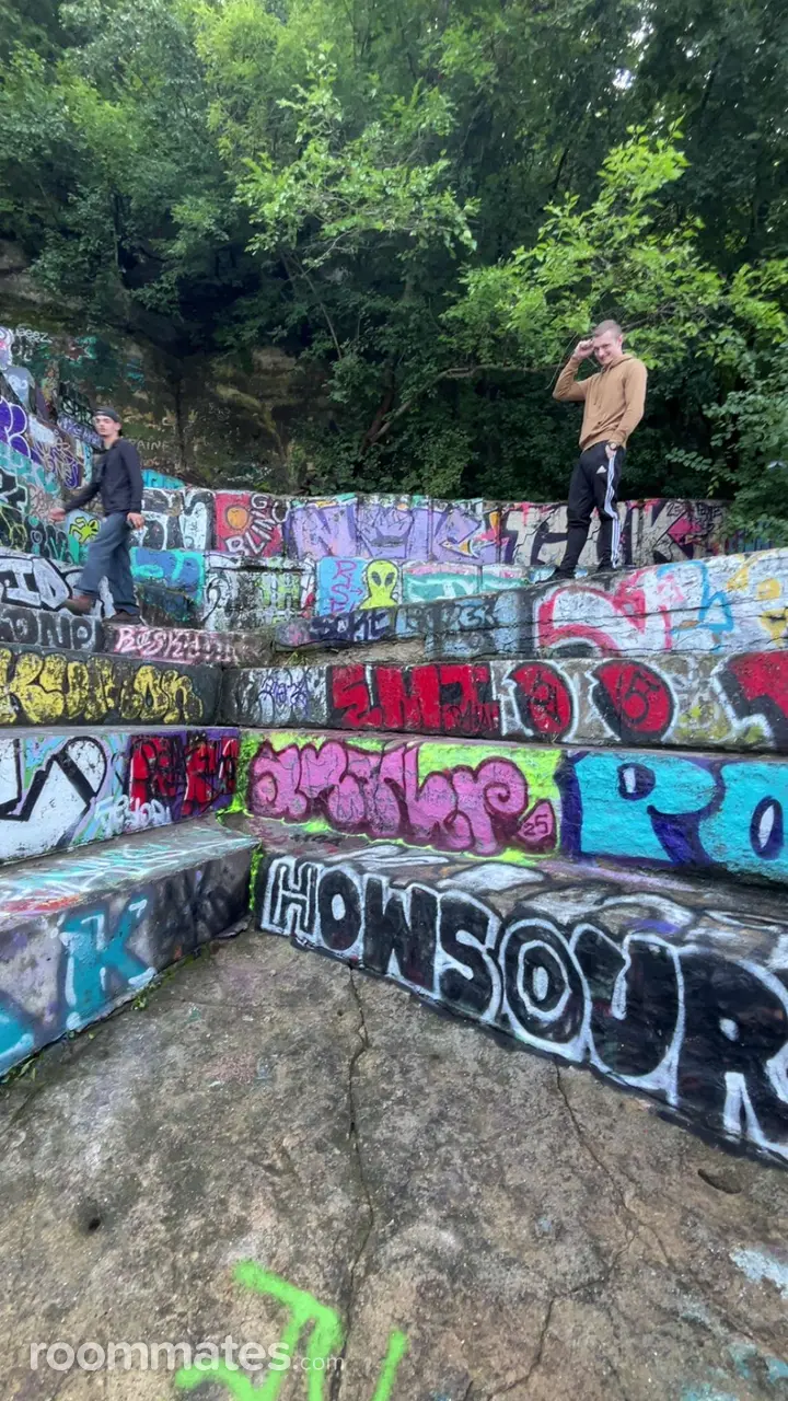 Profile photo 3 of 9