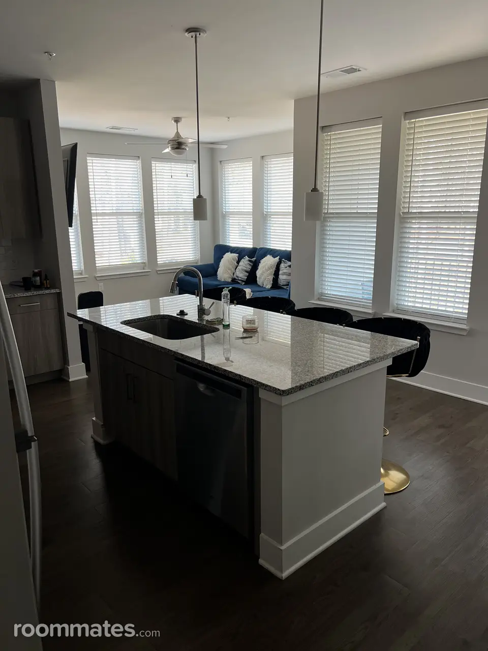 Profile photo 1 of 9