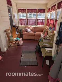 Room for rent in Bristol, CT $1000, house