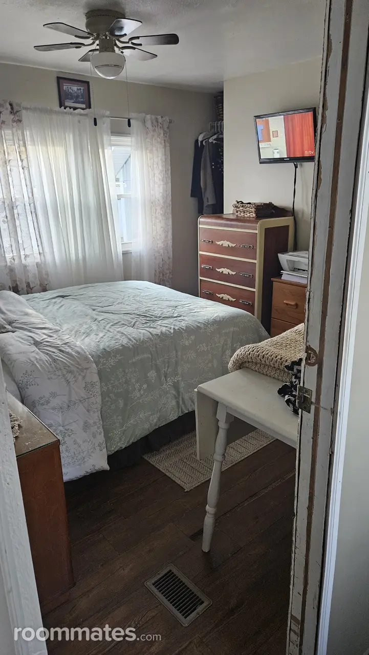 Profile photo 6 of 10