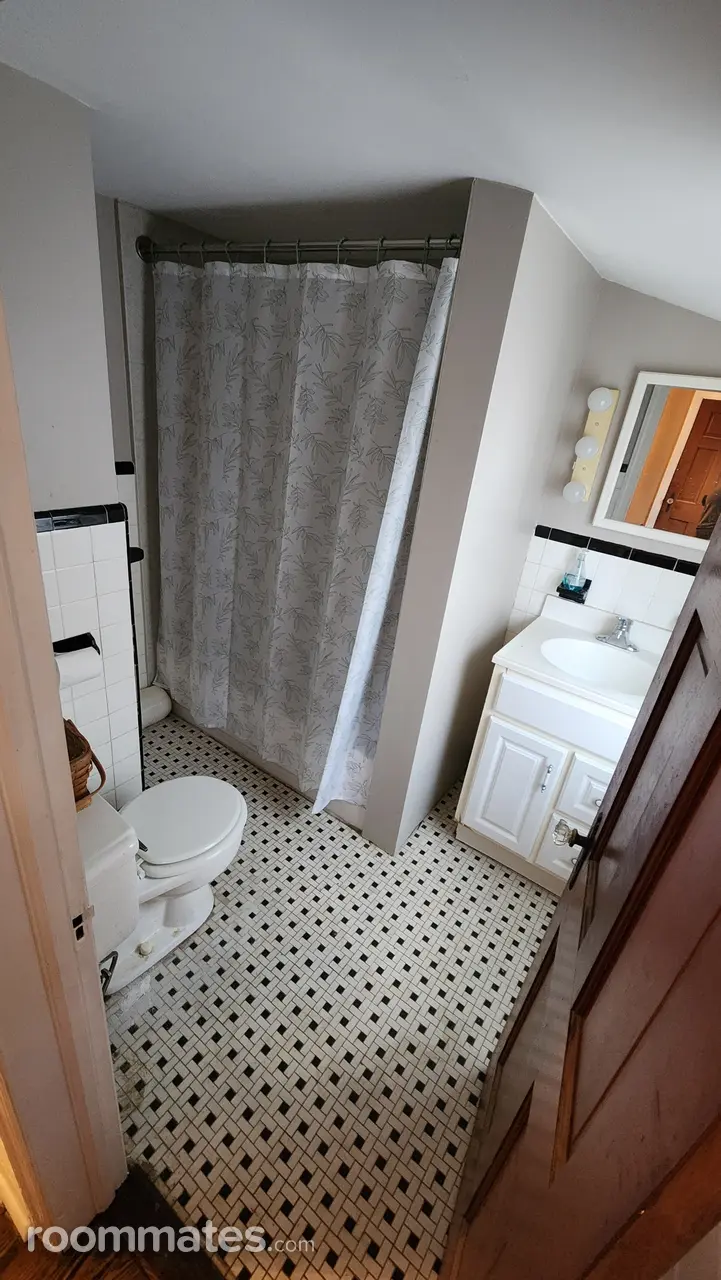 Profile photo 4 of 6