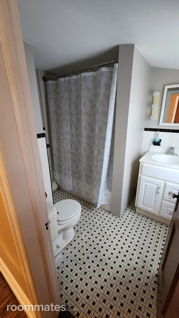 Profile photo 1 of 6