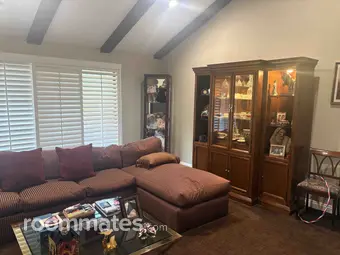 Room for rent in Woodland Hills, CA $1500, house