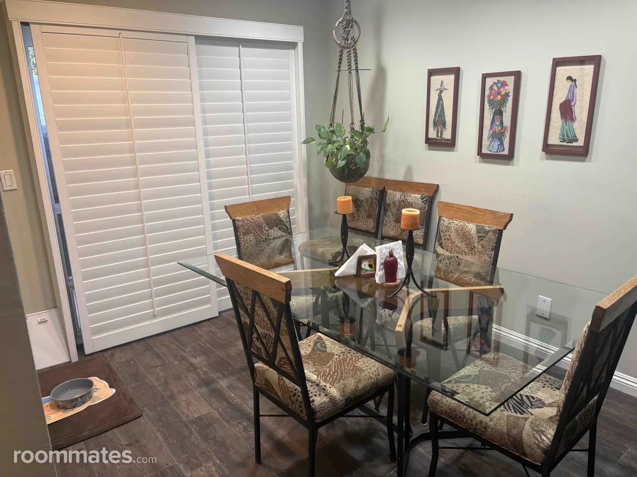 Profile photo 4 of 10